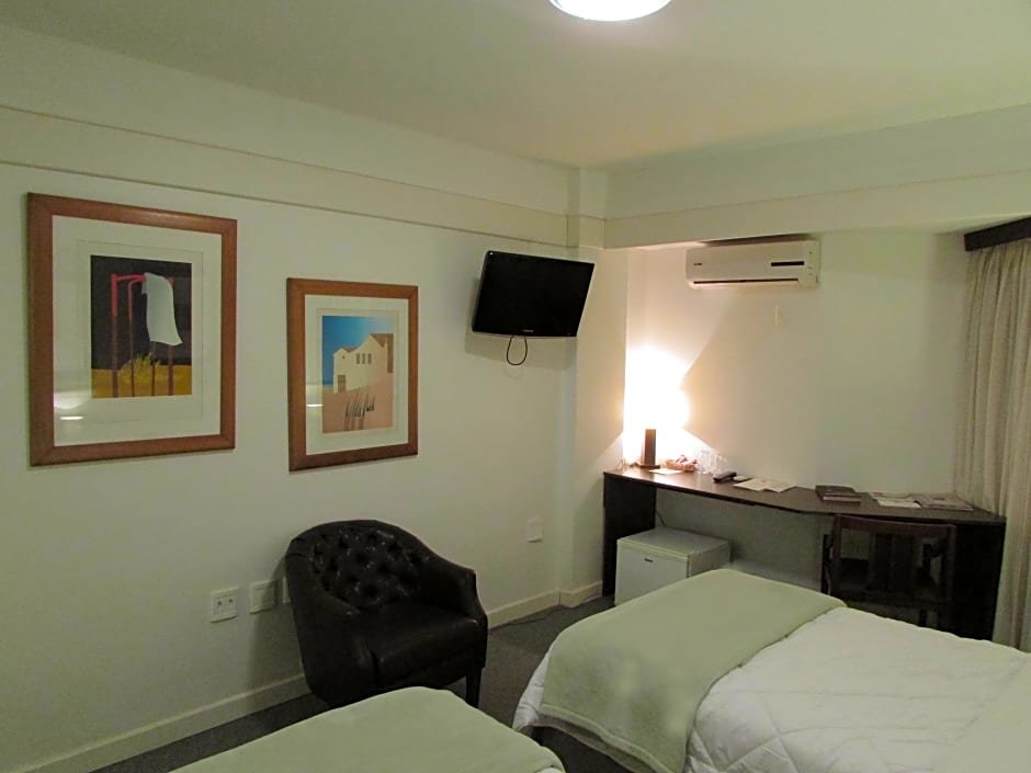 Standard room Hotel Continental Porto Alegre e Centro de Eventos