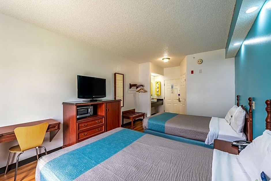 Deluxe Zimmer Motel 6-Shreveport, LA
