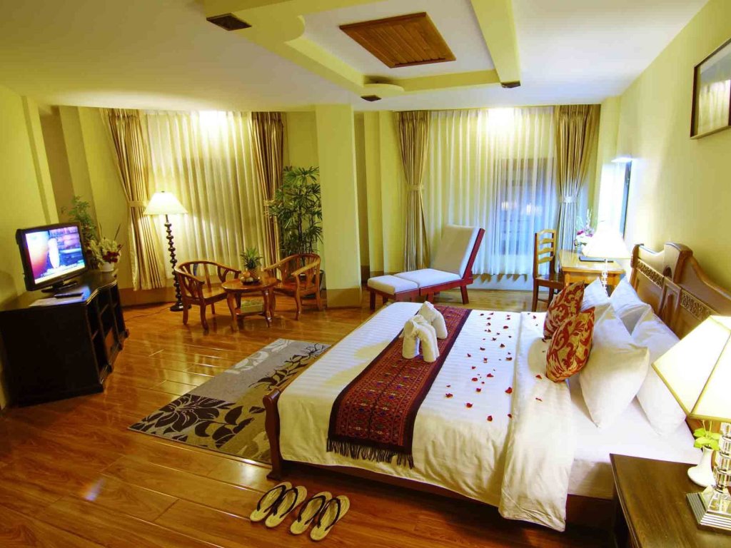 Двухместный номер Deluxe Shwe Ingyinn Hotel Mandalay