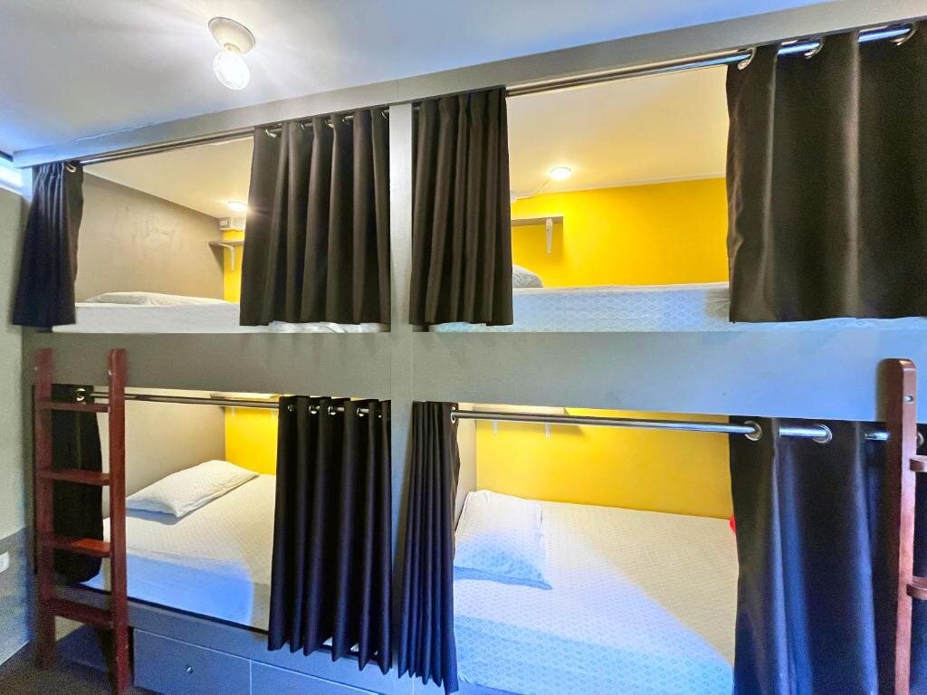 Кровать в общем номере Banana's Adventure Hostel