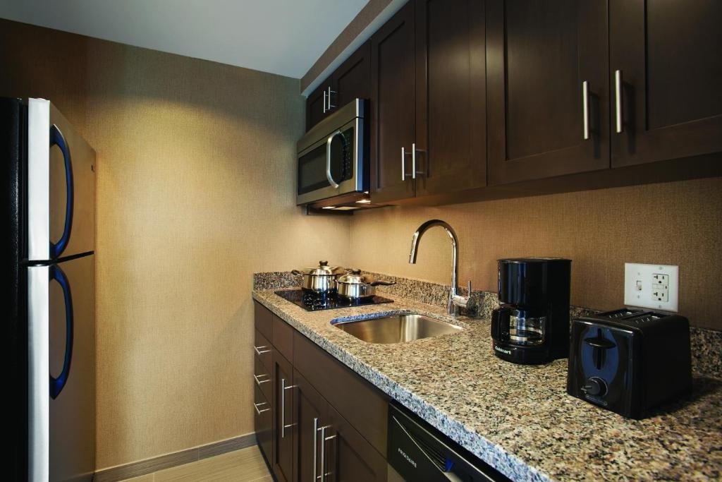 Четырёхместный люкс Homewood Suites by Hilton - Charlottesville