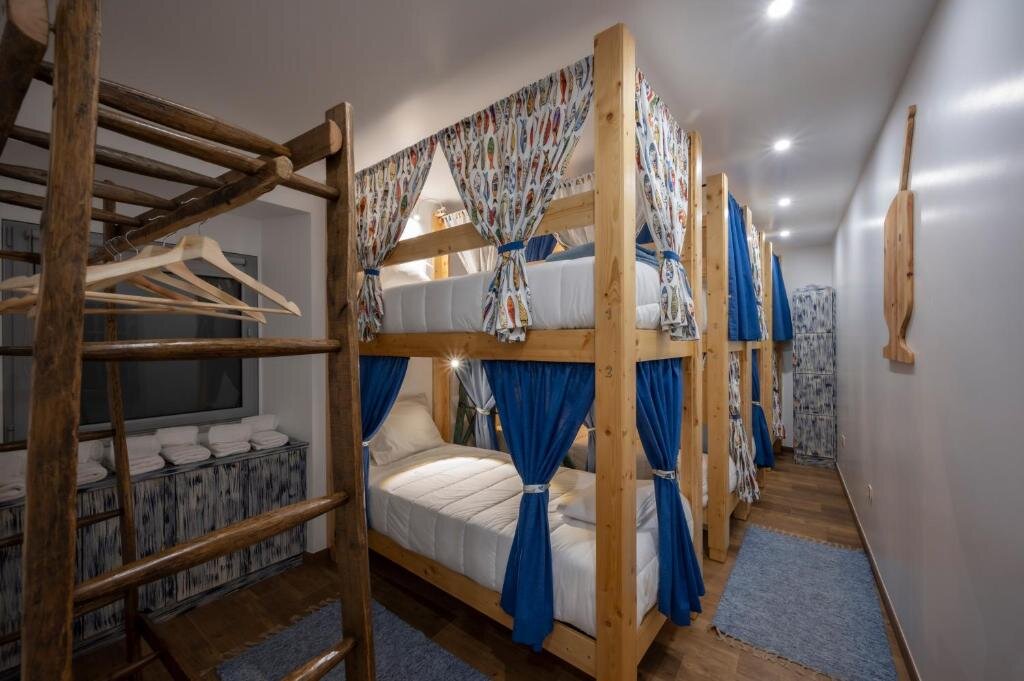 Кровать в общем номере Hostel O Torneiro