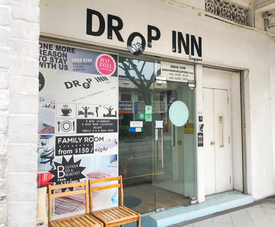 Четырёхместный семейный номер Standard Drop Inn Singapore