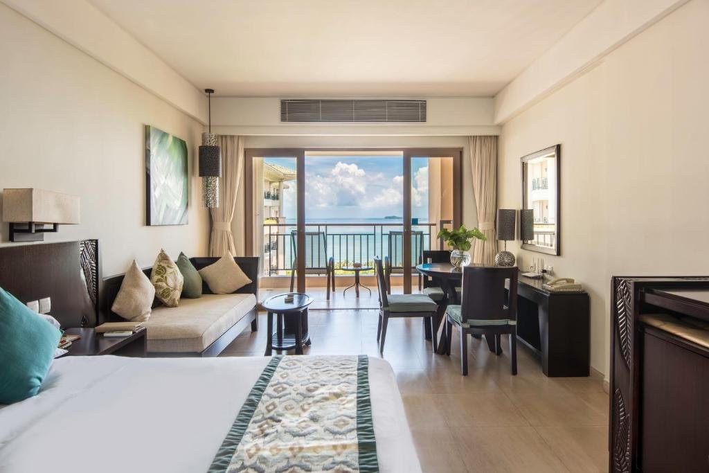 Двухместный номер Premier с видом на море Howard Johnson Resort Sanya Bay