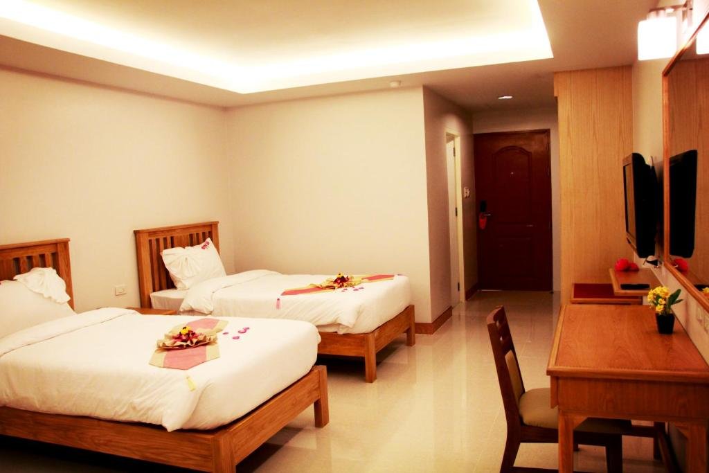 Standard Doppel Zimmer mit Balkon Thatphanom River View Hotel