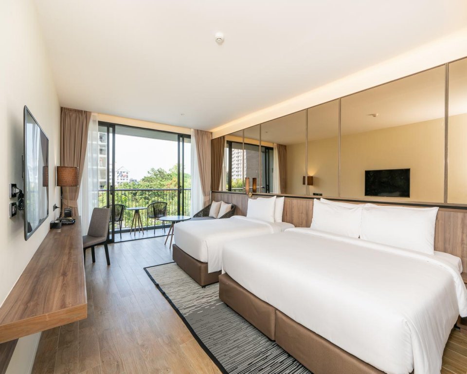 Семейный номер Deluxe Ana Anan Resort & Villas Pattaya