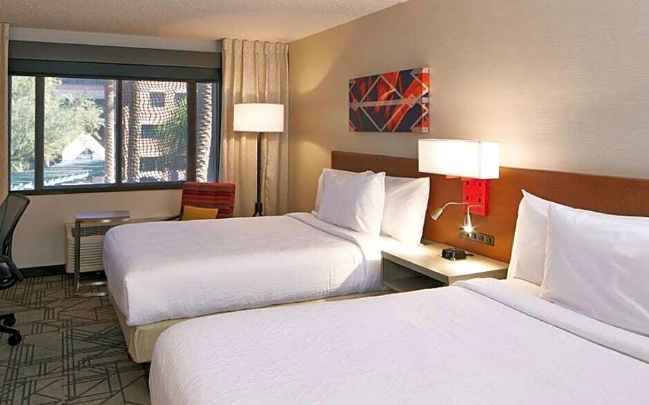 Полулюкс Standard Hilton Garden Inn Scottsdale Old Town