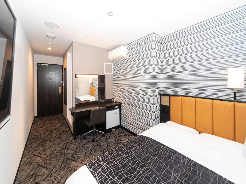 Standard Double room APA Hotel Himeji-Eki-Kita