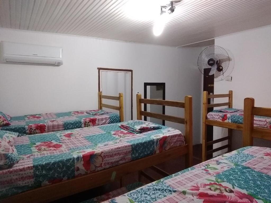 Cama en dormitorio compartido KR Hostel Ilhabela