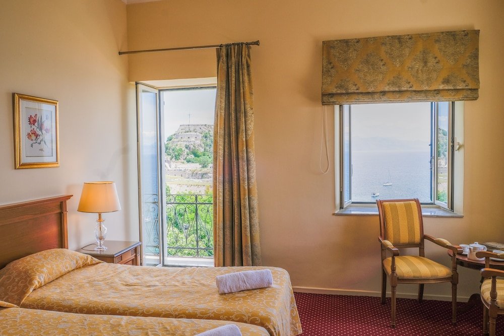 Superior room with balcony and with sea view Cavalieri Hotel