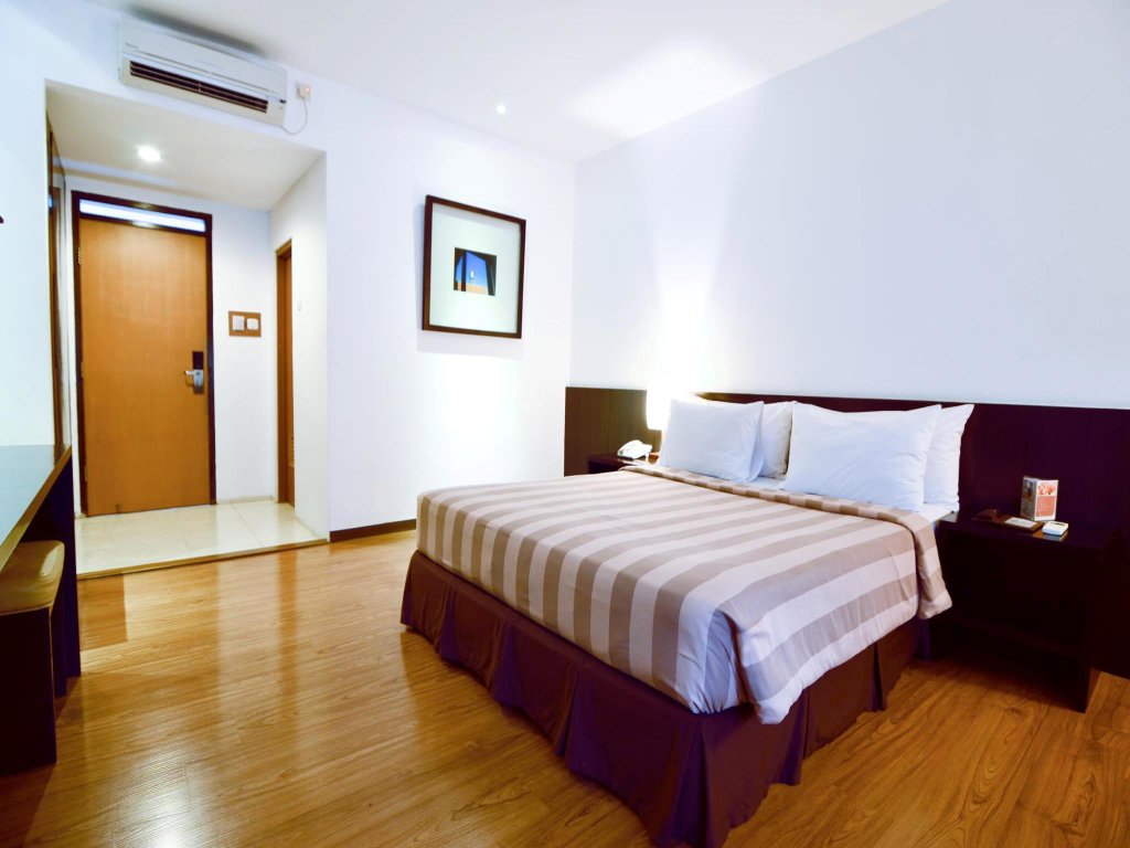 Двухместный номер Deluxe Gumilang Regency Hotel By Gumilang Hospitality