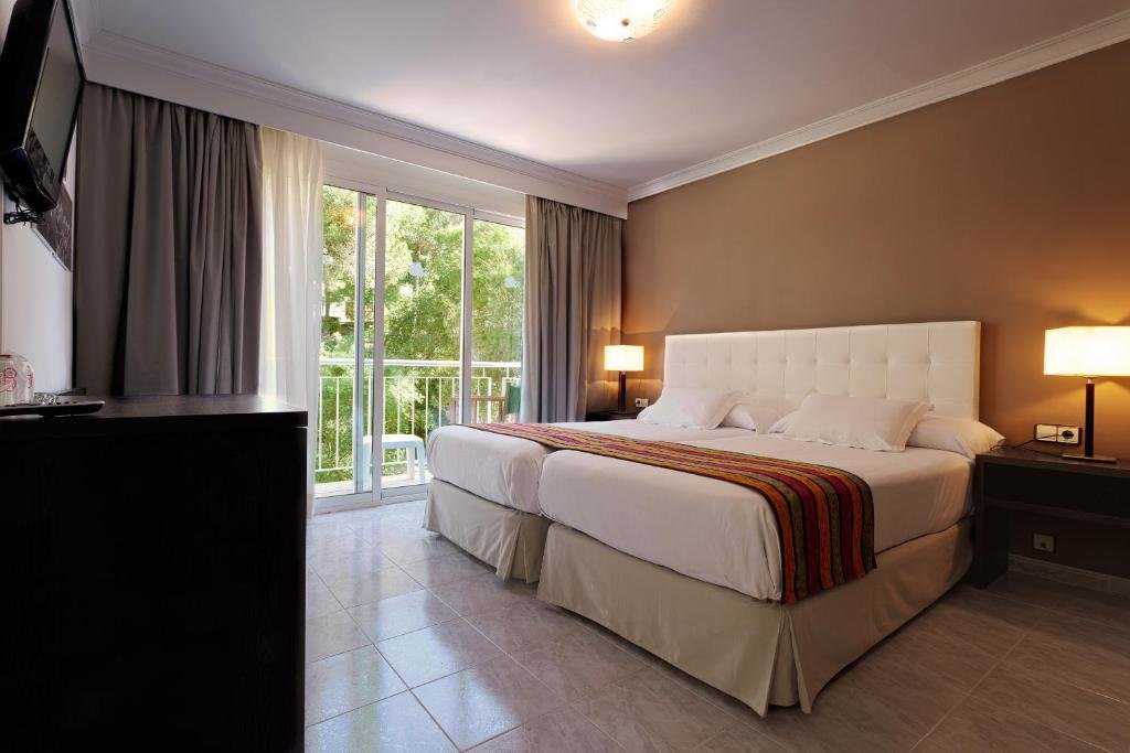 Standard double chambre avec balcon Minura Cala Galdana & Apartamentos d'Aljandar