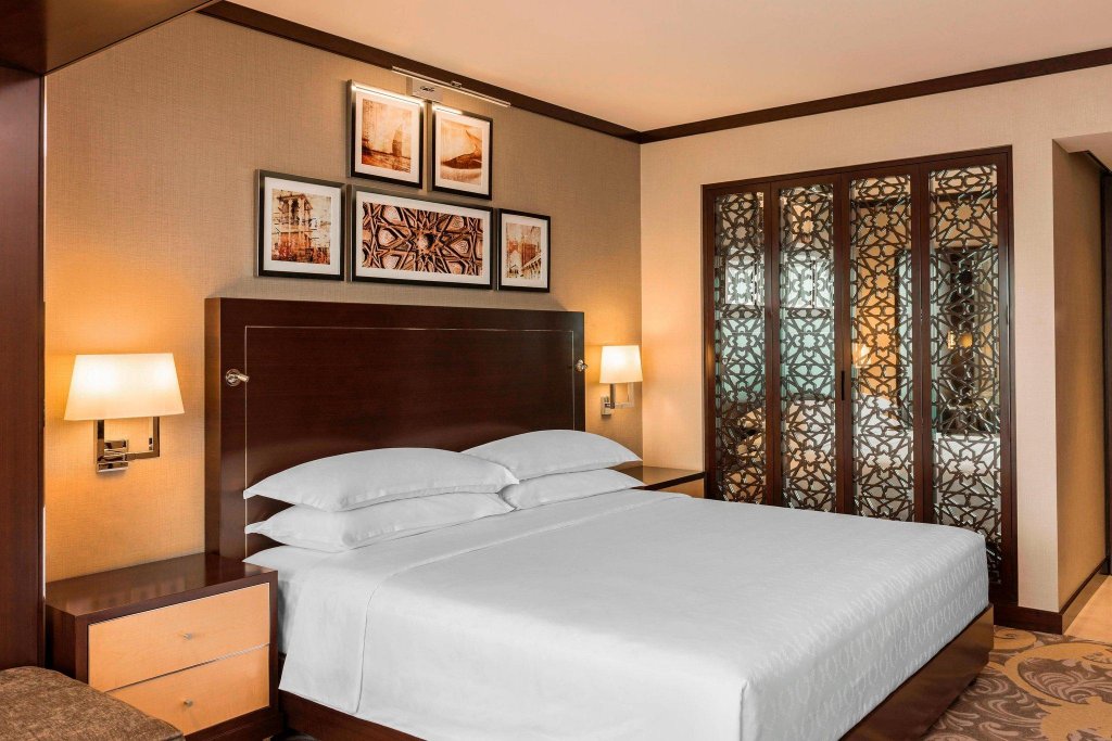Двухместный клубный номер с видом на город Sheraton Dubai Creek Hotel & Towers