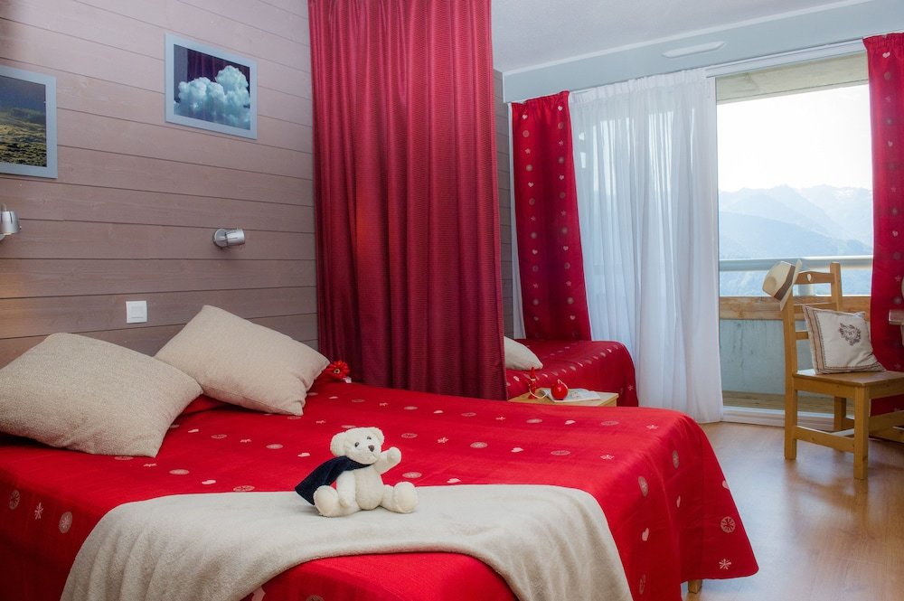 Standard Doppel Zimmer mit Balkon Village Vacances le Tarbesou - Chambres