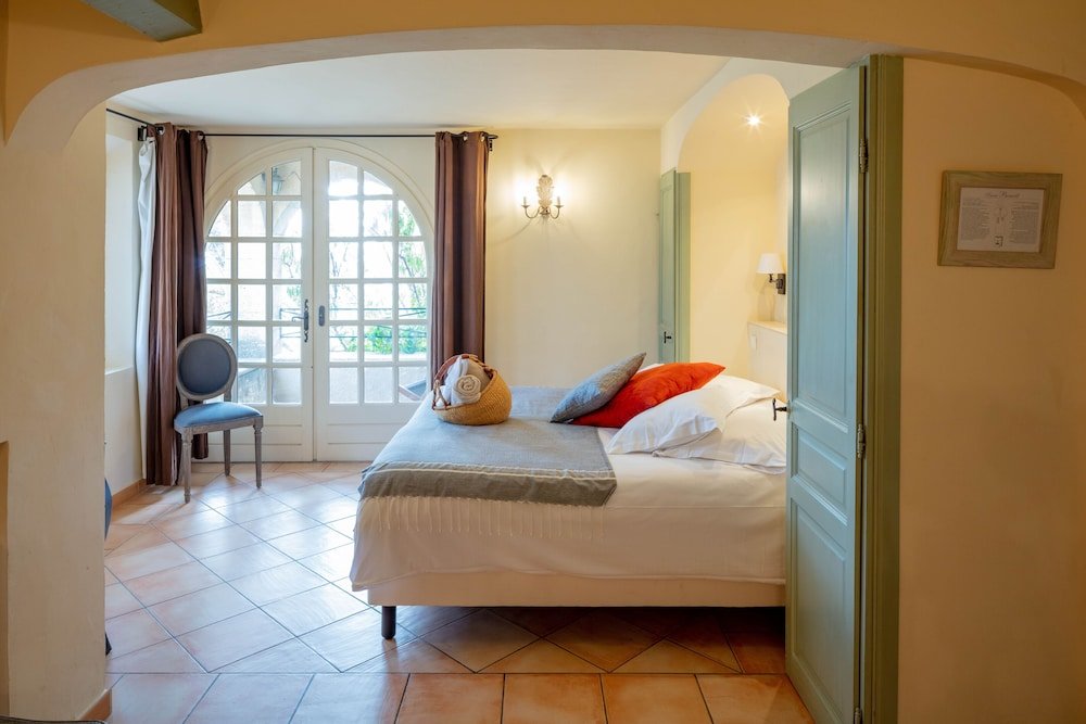 Standard Double room with balcony Garrigae Abbaye de Sainte Croix