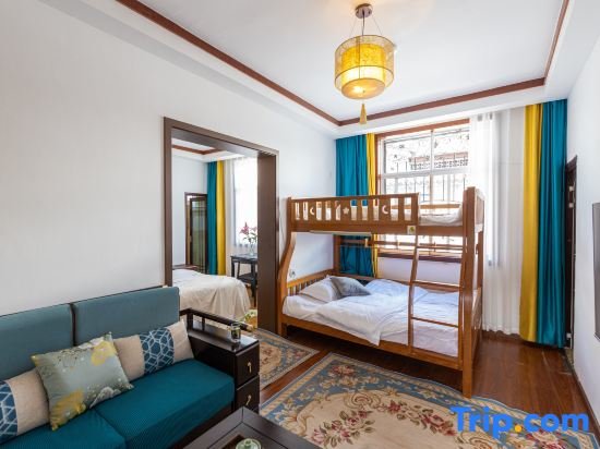 Komfort Suite Dali Huazhaoying Inn