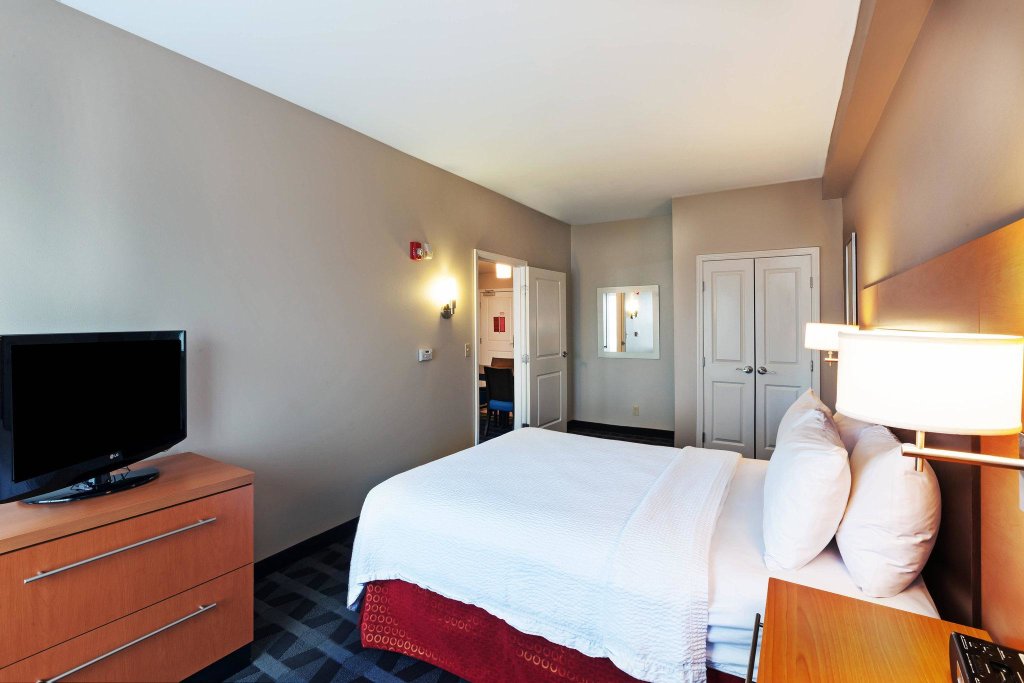 Suite 2 Schlafzimmer TownePlace Suites by Marriott North Owasso