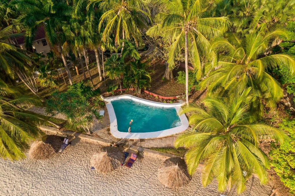Номер Standard с 2 комнатами Jungle Paradise Beach Resort & Spa at Mbweni Ruins Hotel Zanzibar