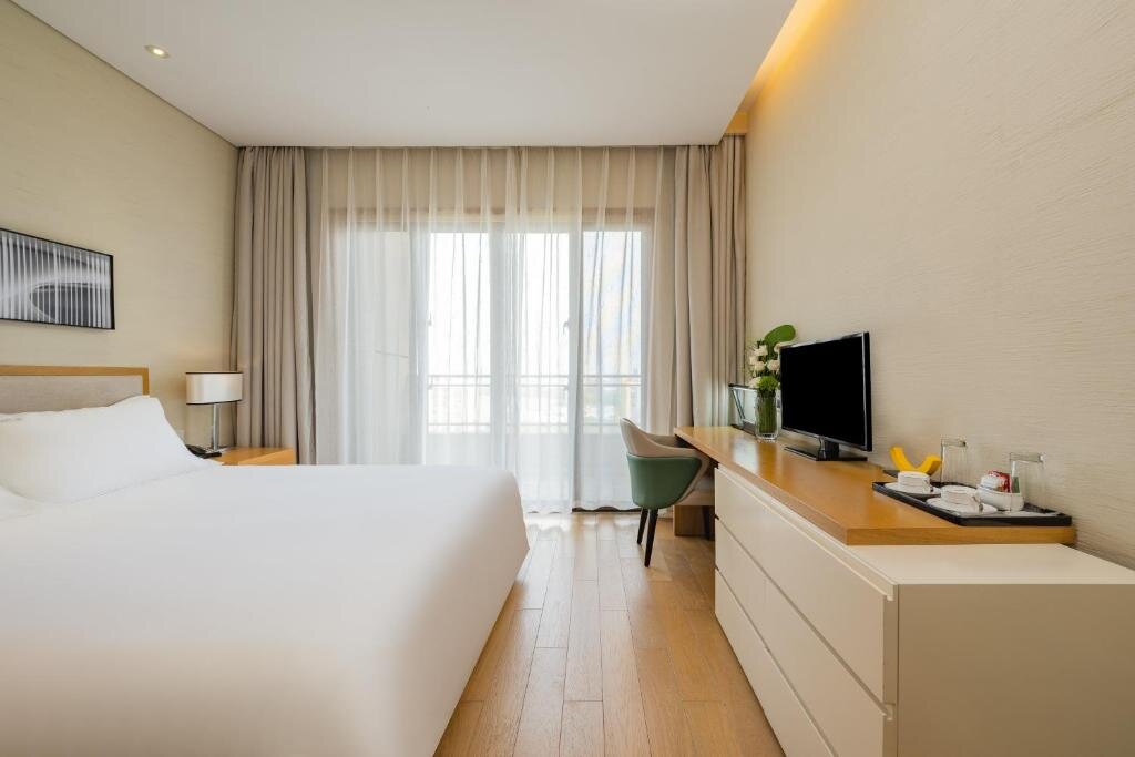 Standard Double room with balcony Holiday Inn Hotel and Suites Suzhou Yangcheng Lake, an IHG Hotel