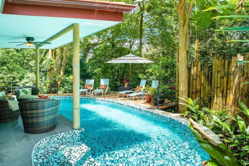 Cabaña Rainforest Gem 2BR Aracari Villa with Private Pool AC Wi-Fi