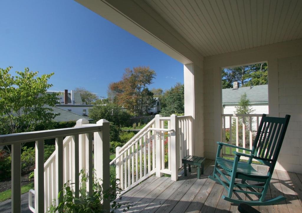 Двухместный номер Standard с балконом и с частичным видом на океан Spruce Point Inn Resort and Spa