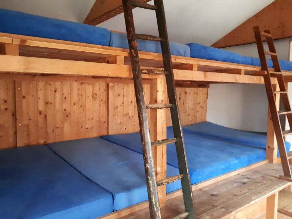 Кровать в общем номере "Ottendorfer Hütte" - Bergwirtschaft