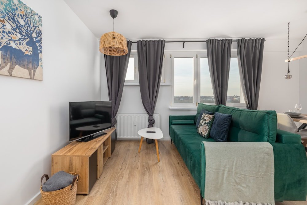 Apartment Near the Warta River Poznan by Renters