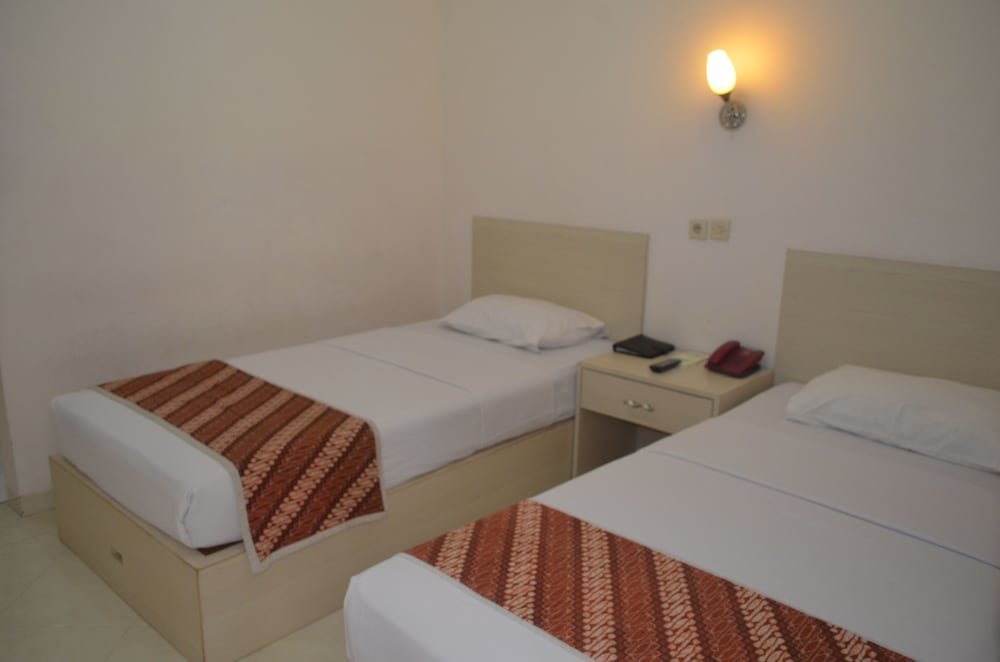 Standard Doppel Zimmer Arini Hotel