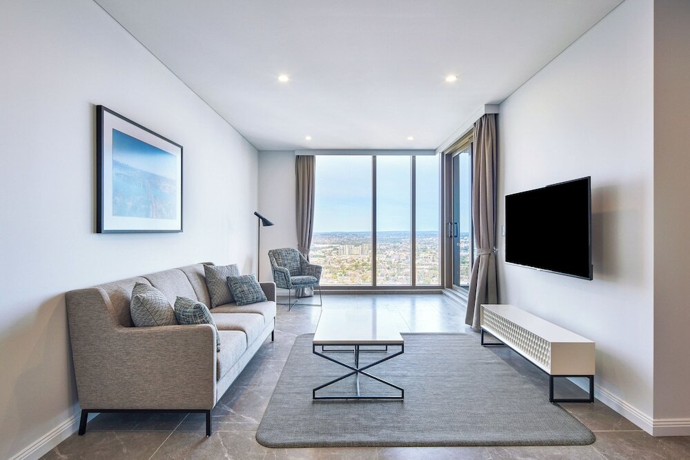 Полулюкс с 2 комнатами с балконом Meriton Suites George Street, Parramatta