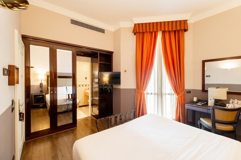 Standard Double room with balcony Allegroitalia San Gallo Firenze
