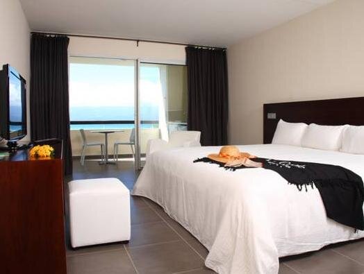 Четырёхместный номер Standard Дуплекс с частичным видом на море Mahogany Hotel Residence & Spa