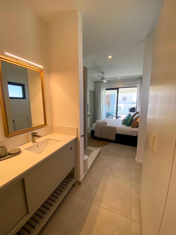 Eastern Blue - Sea View Luxury Apartment Poste Lafayette