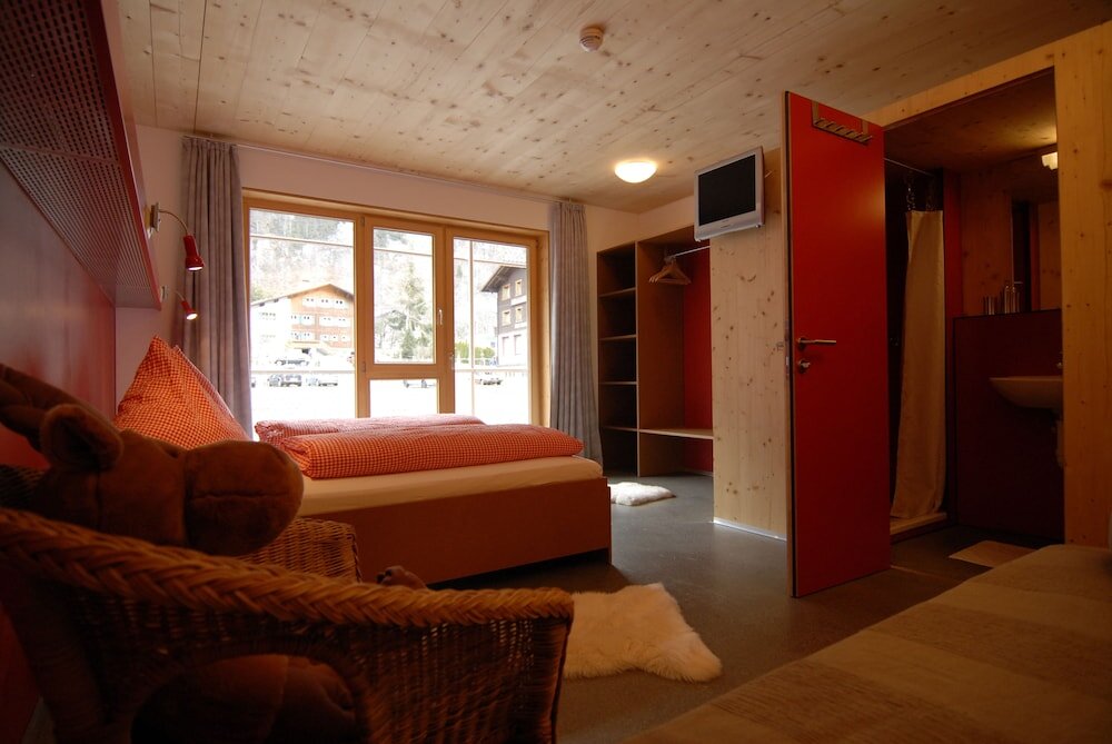 Standard Doppel Zimmer mit Stadtblick Aktivhotel BASEmontafon