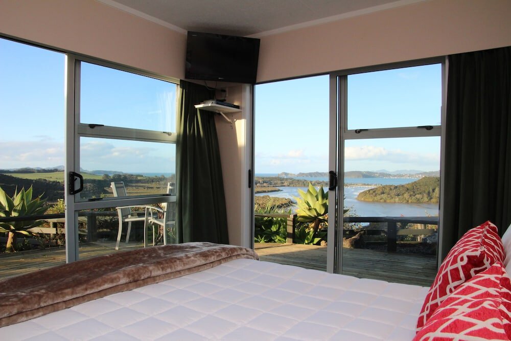 Double Studio with balcony and with sea view Cook's Lookout Motel