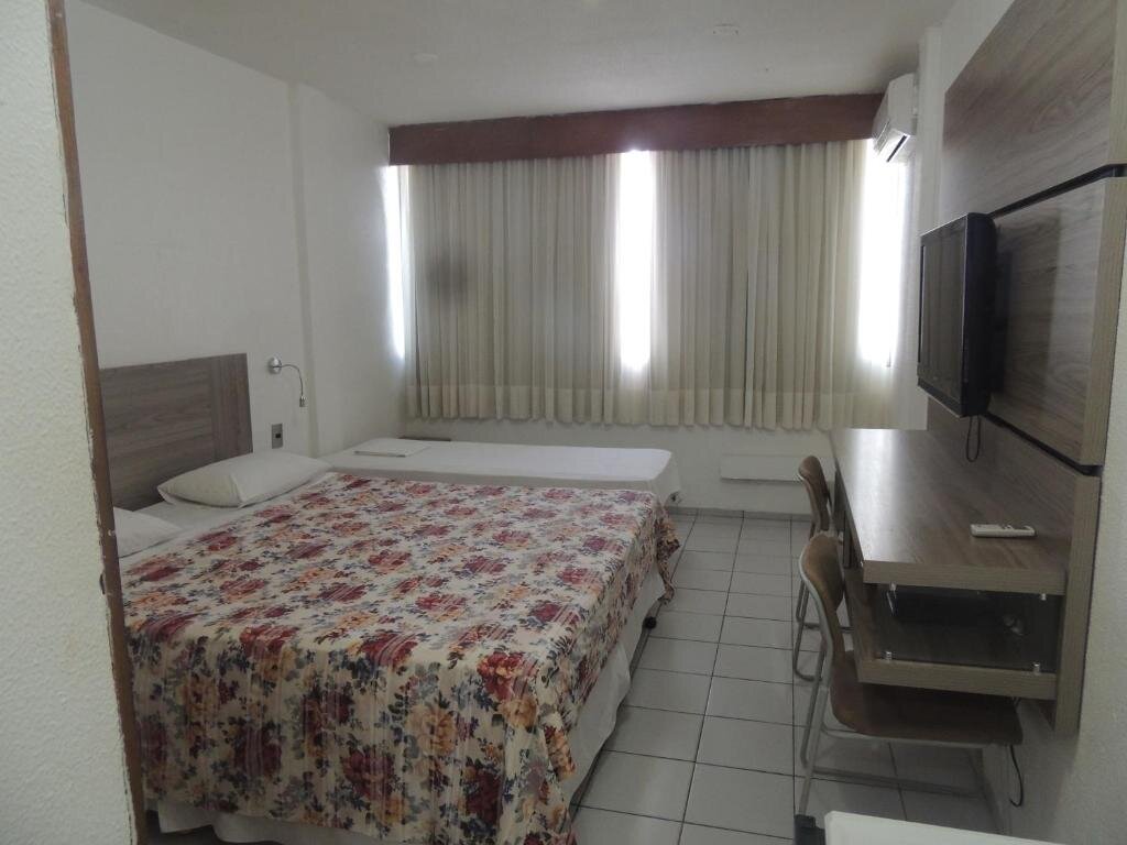 Standard Triple room with partial sea view Hotel Praia Mar