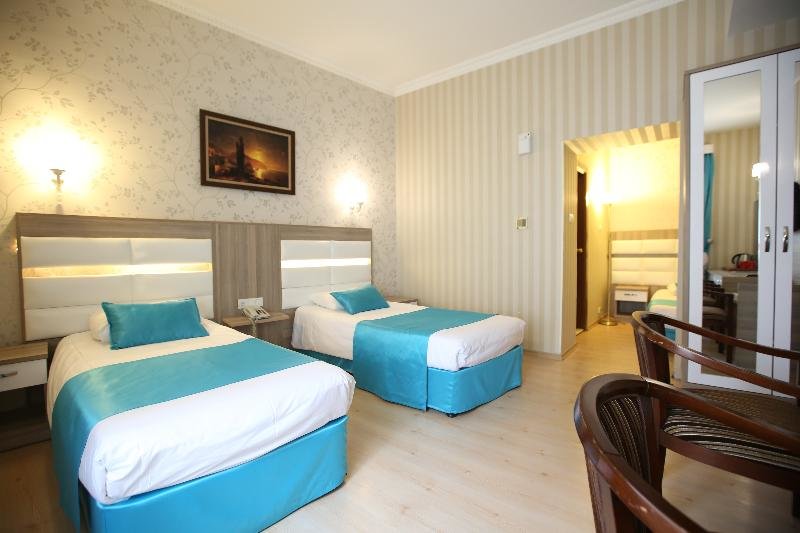 Standard room with balcony Nil Hotel