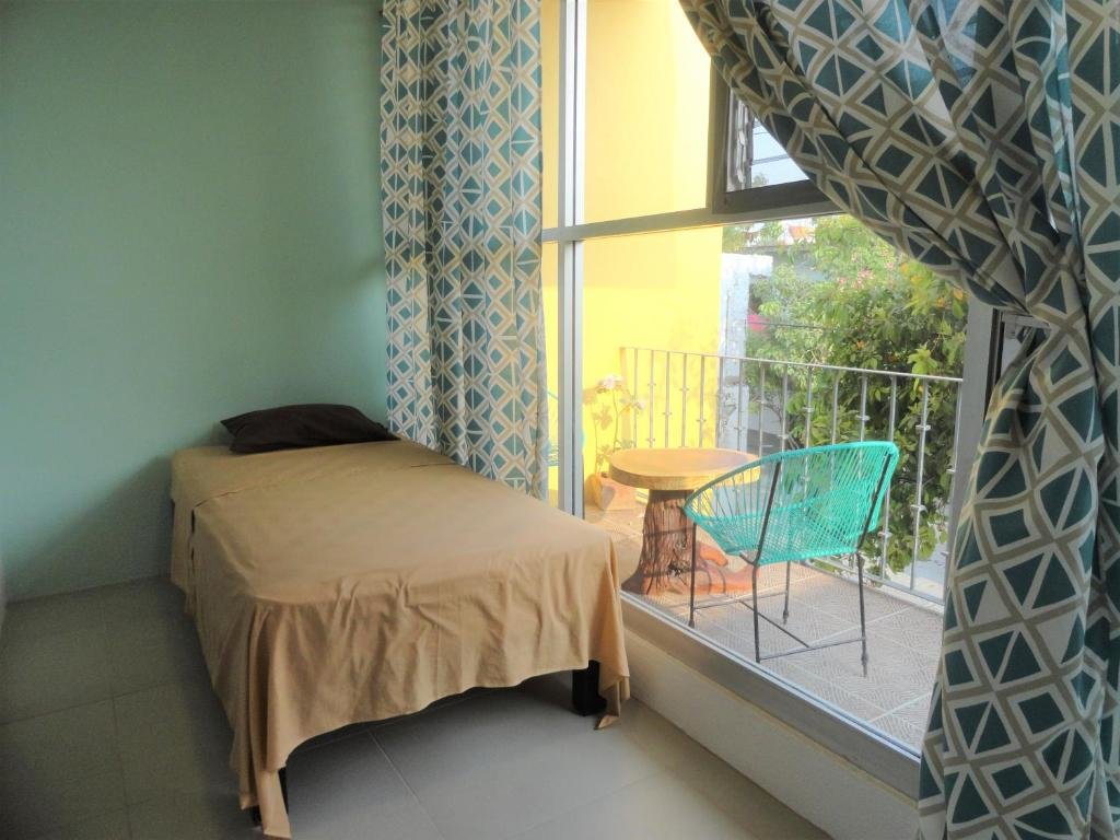 Кровать в общем номере (женский номер) Paziflora Hostel