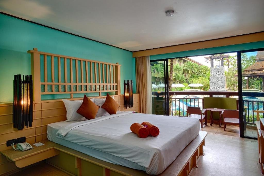 Двухместный номер Superior с видом на бассейн Phuket Island View Resort - SHA Extra Plus