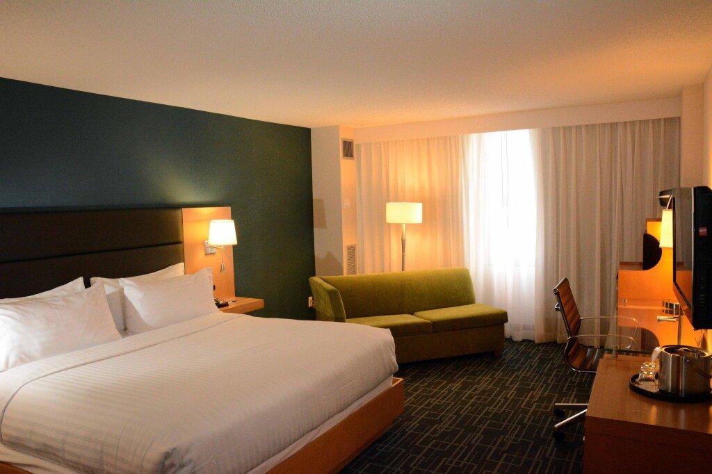 Standard room Holiday Inn Express Stamford, an IHG Hotel