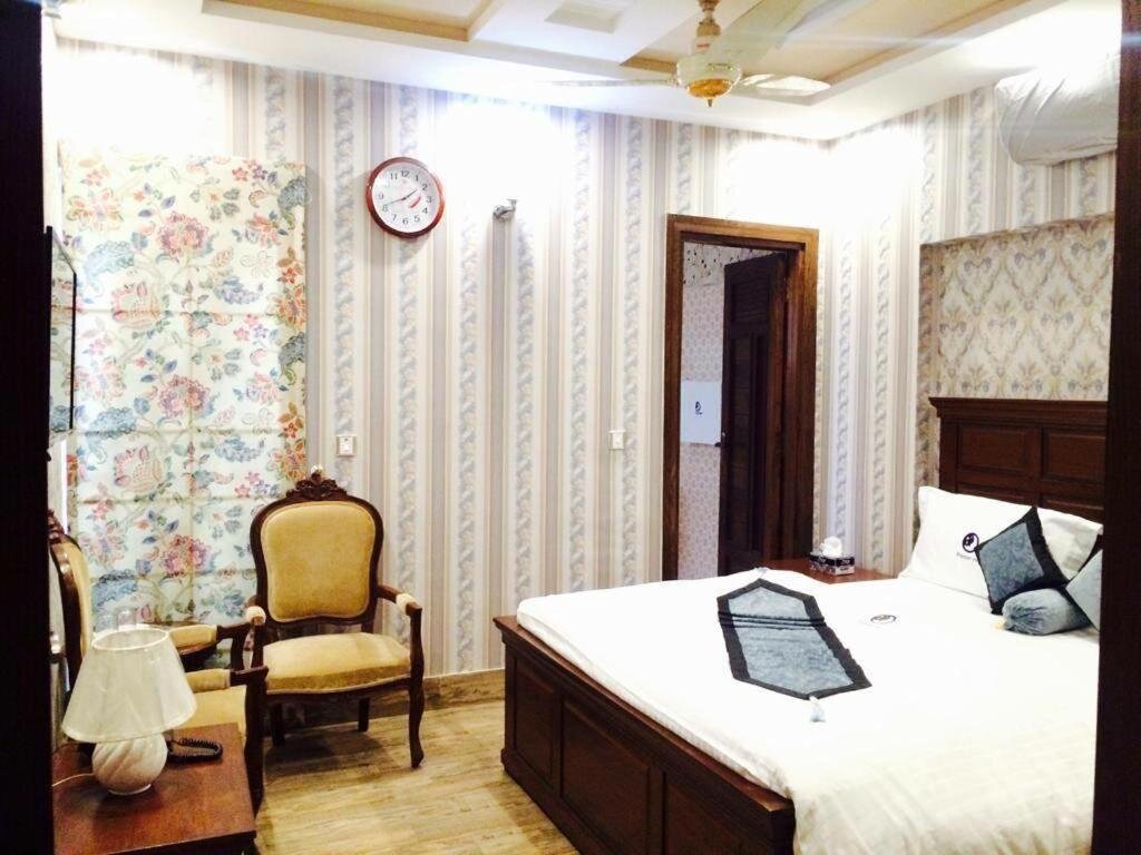 Двухместный номер Deluxe Premier Inn Johar Town Lahore