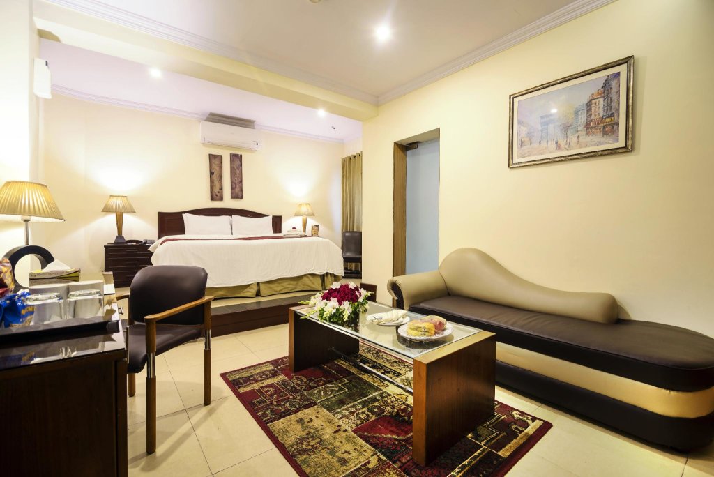 Люкс Hotel One The Mall, Lahore
