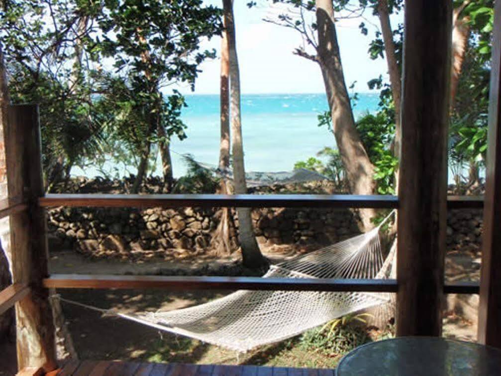 Safari Island Lodge Nananu-i-Ra, Fiji. Book Hotel Safari Island Lodge