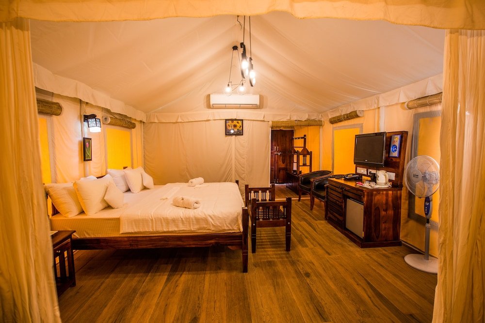Тент Royal Land Luxury AC Tent