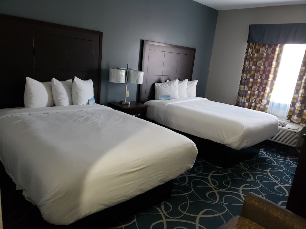 Classique chambre Days Inn & Suites by Wyndham Cleburne TX
