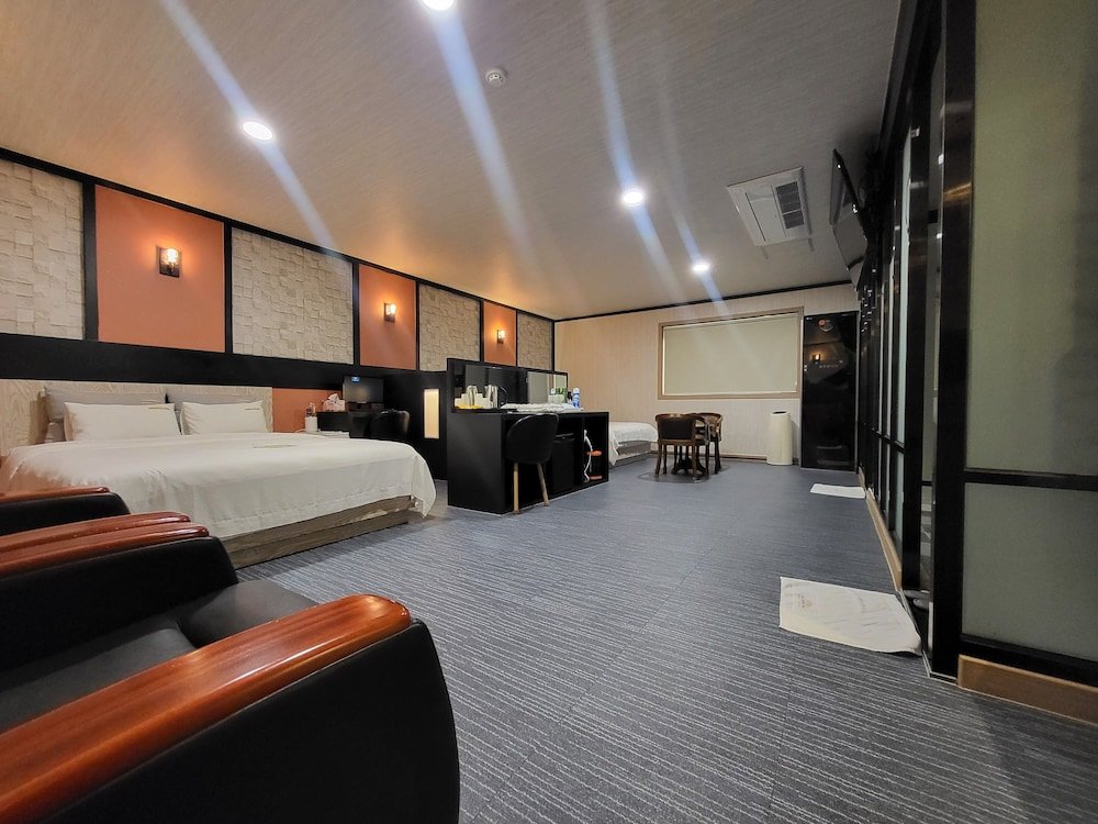 Standard room GoldenRoot Hotel in Gimhae