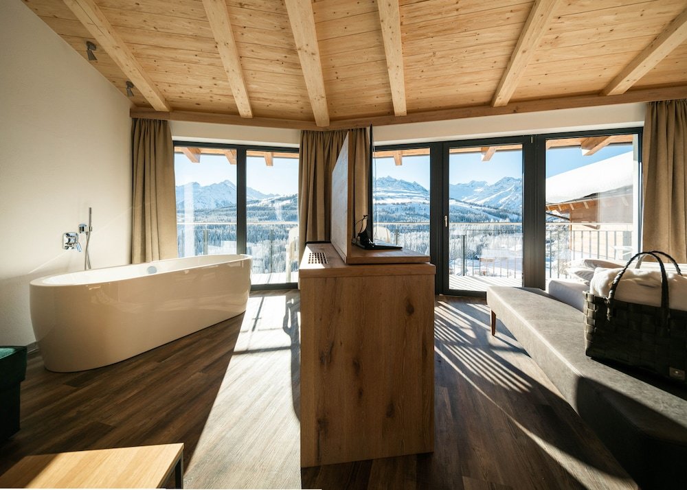 Standard Double room with balcony and with mountain view URSPRUNG Panorama Hotel Königsleiten