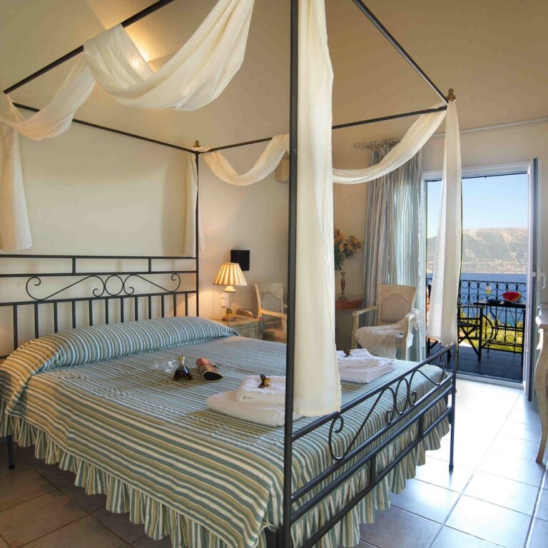 Полулюкс с балконом и с видом на море Agnantia Bed & Breakfast