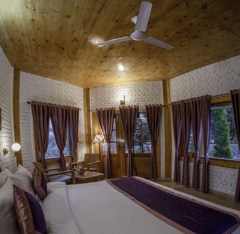 Bungalow Luxury The Nature's Green Resort, Bhimtal, Nainital