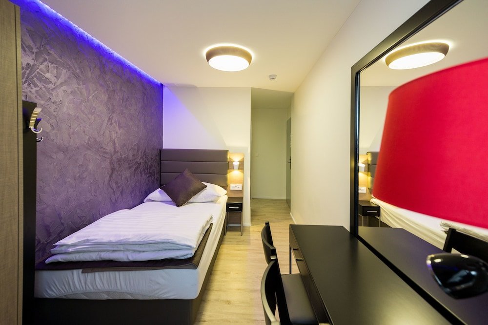 Economy Single room Hotel SLEEP & GO self-check-in