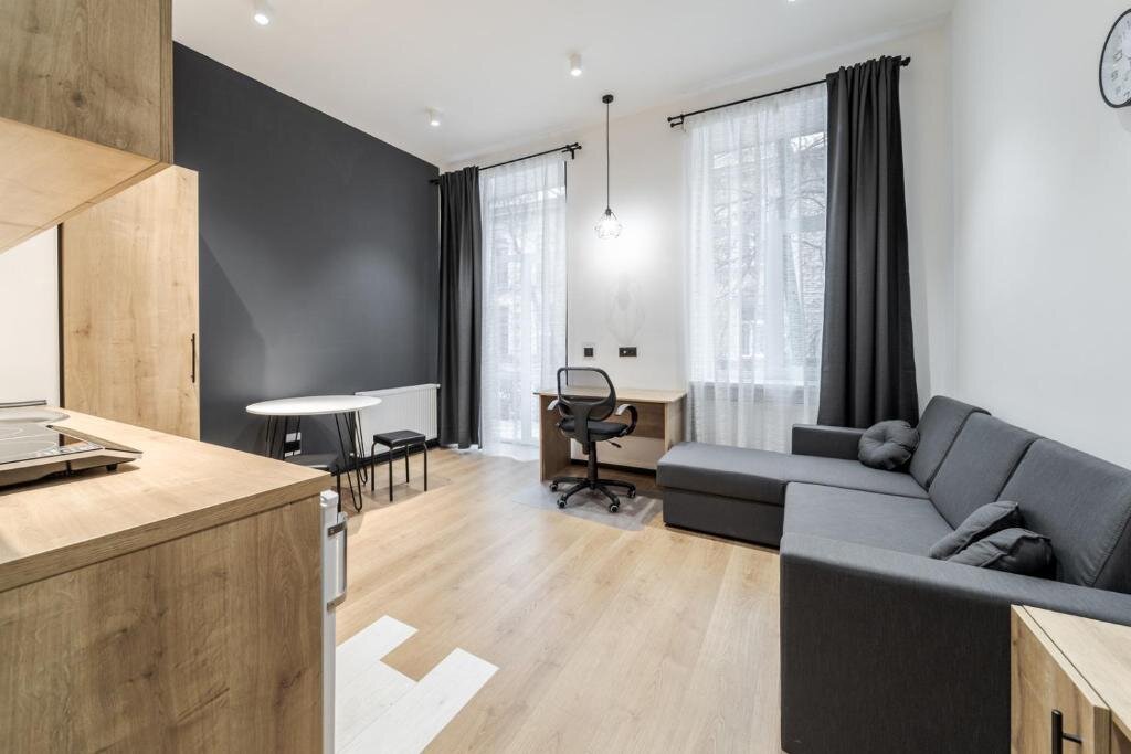 Standard double chambre avec balcon Modern Apartment in the Old City